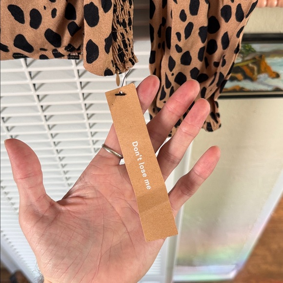 NEW Reformation Reign Bobcat top - Picture 6 of 8